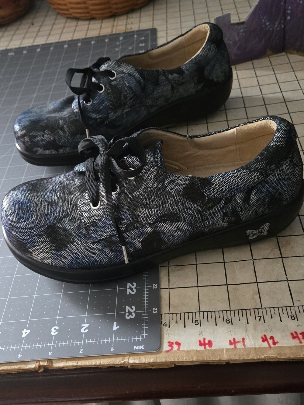 Alegria Comfort Lace-Up